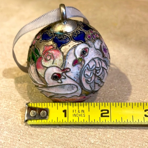 Vintage Nyco Cloisonne Christmas Round Ball Ornament Turtle Doves Silver Enamel - Picture 12 of 14